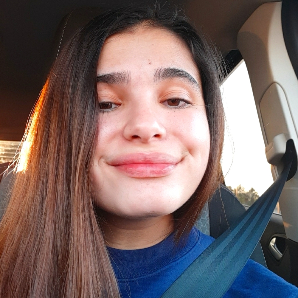 Meet your Posher, Ella